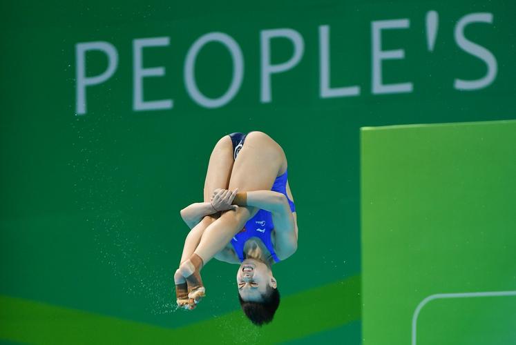 跳水运动员用的跳板